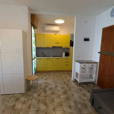 Welcoming Flat With A Magnificent Terrace Apartament *