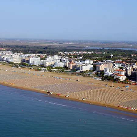 Flat With Magnificent Terrace Bibione