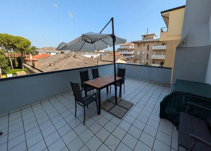 Welcoming Flat With A Magnificent Terrace Apartment